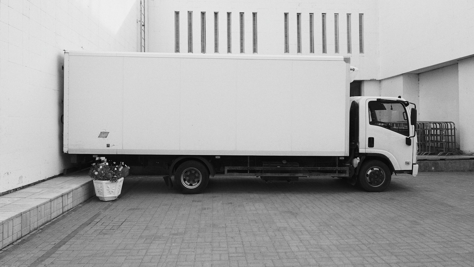 Camion de transport sur la route